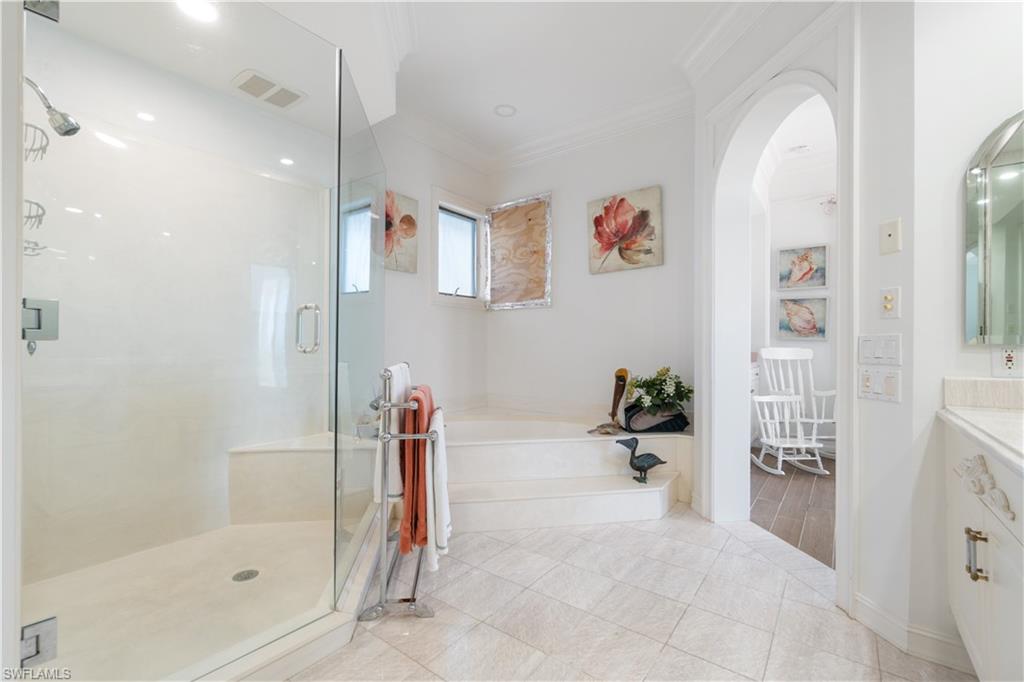 BAREFOOT BEACH - Residential