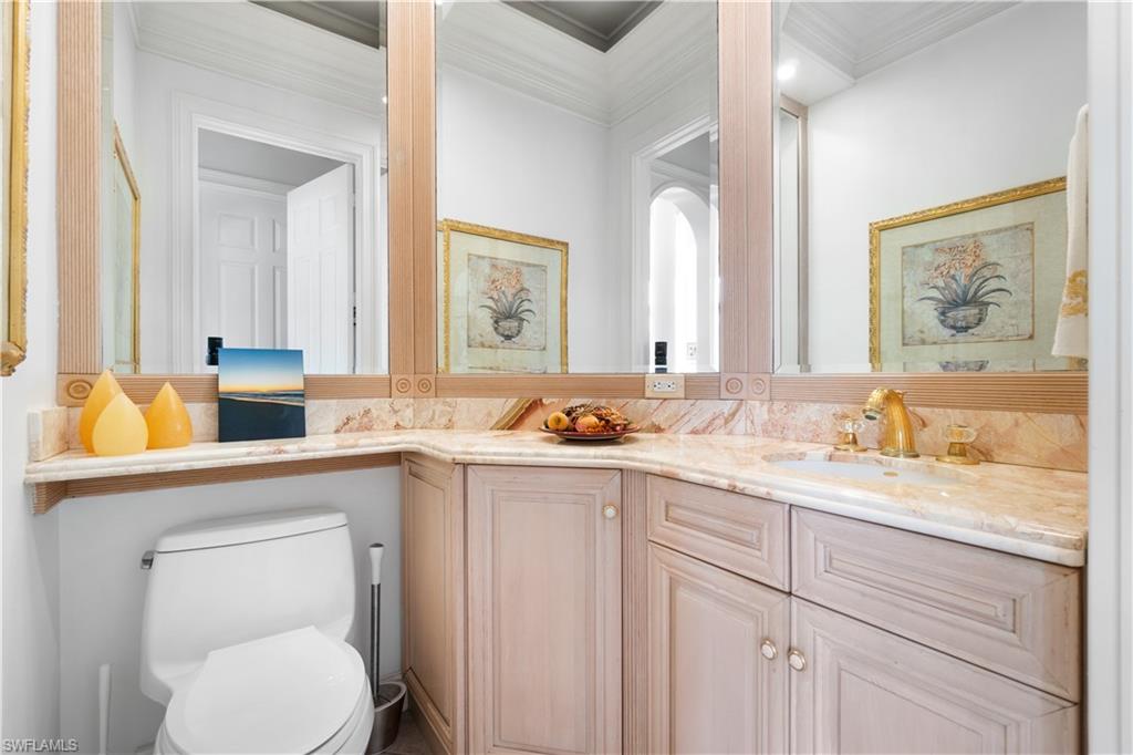 BAREFOOT BEACH - Residential