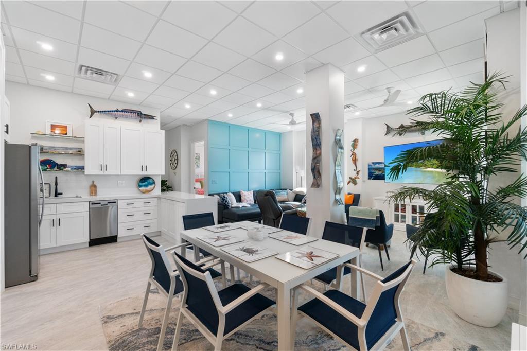 BAREFOOT BEACH - Residential