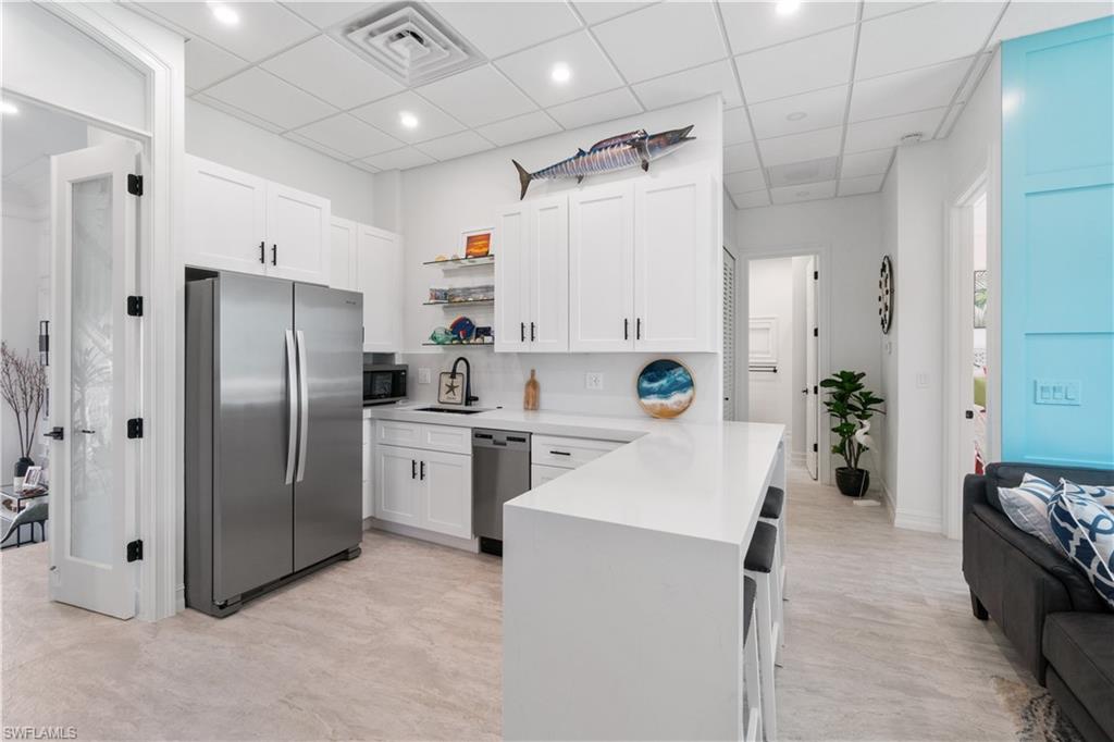 BAREFOOT BEACH - Residential