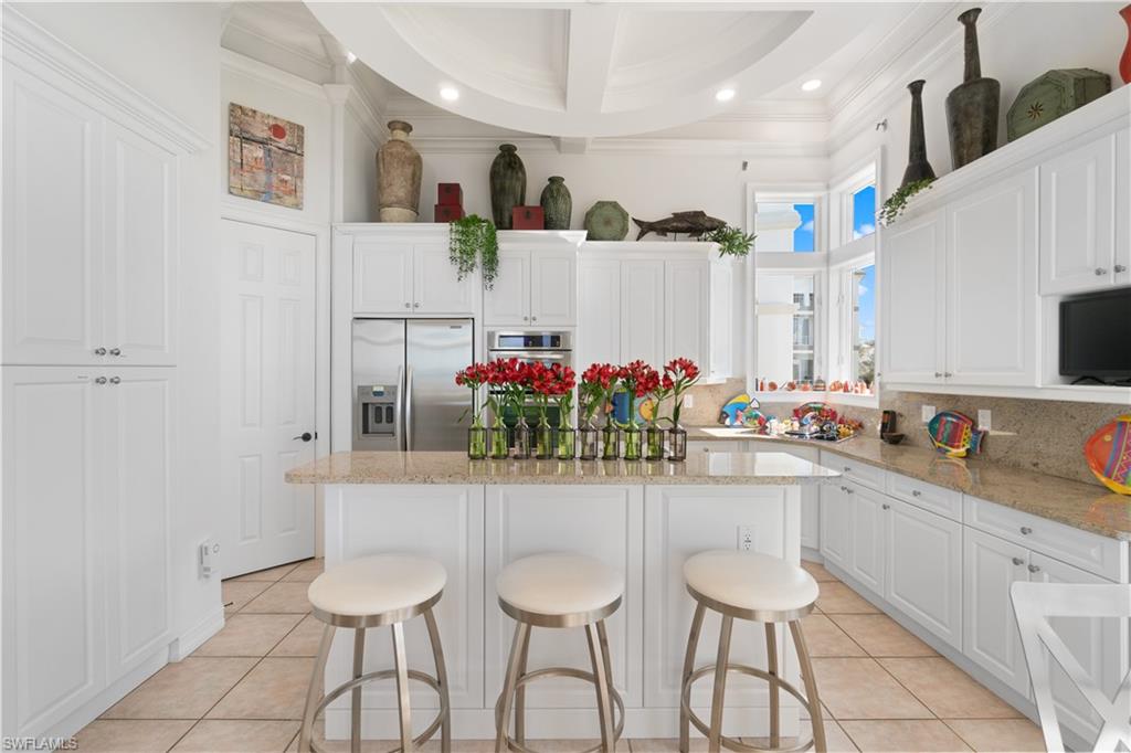 BAREFOOT BEACH - Residential