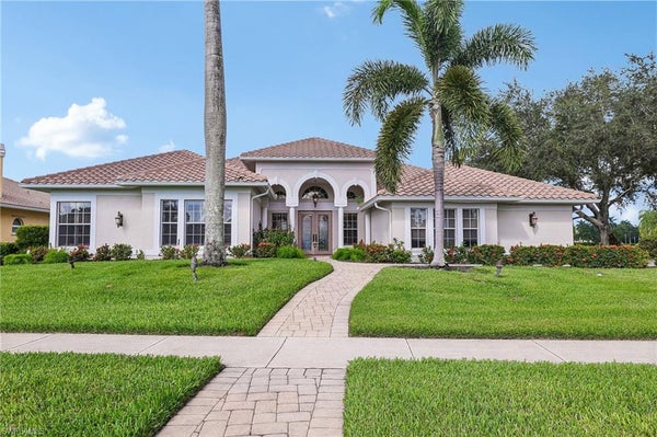 8868 LELY ISLAND CIR, NAPLES, FL 34113 - Image 70f7d107da2f0dac9111b4af431cd2be/2545890378