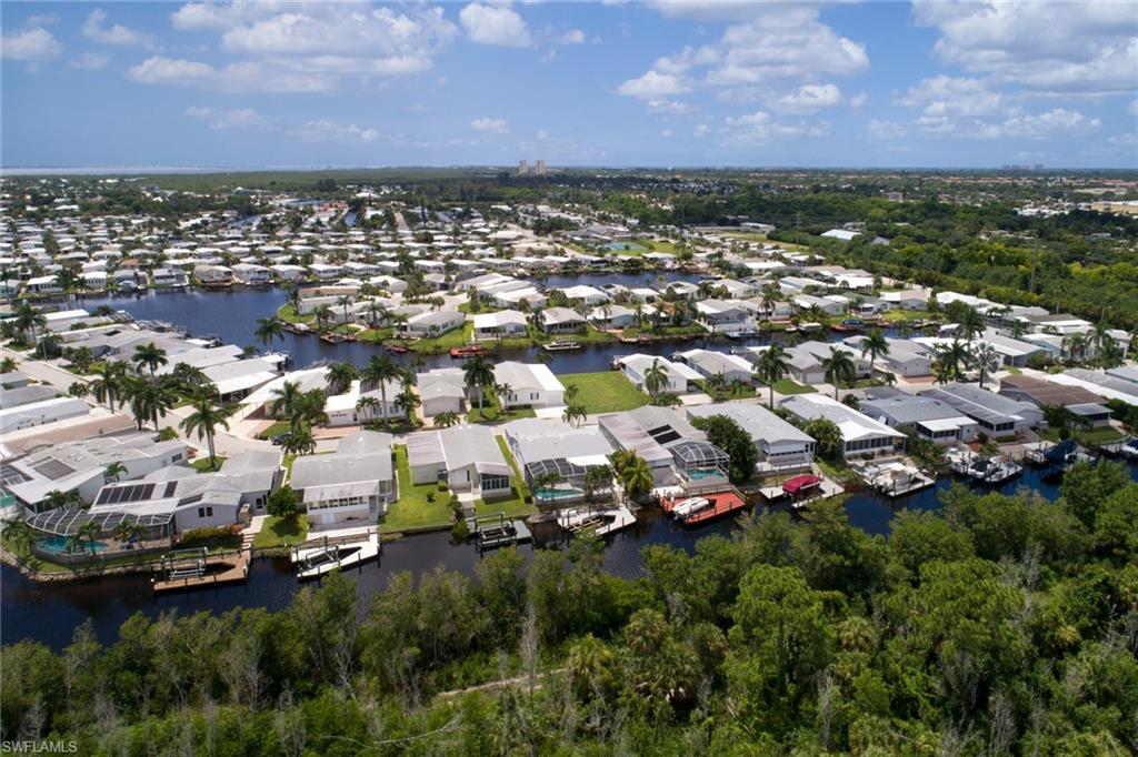 BAYSIDE ESTATES - Land