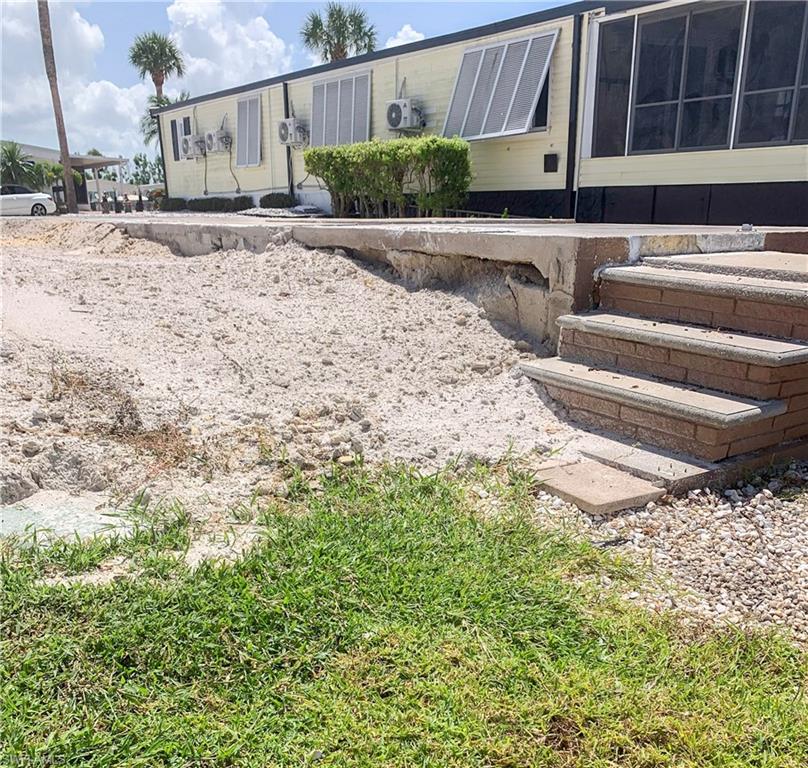 BAYSIDE ESTATES - Land