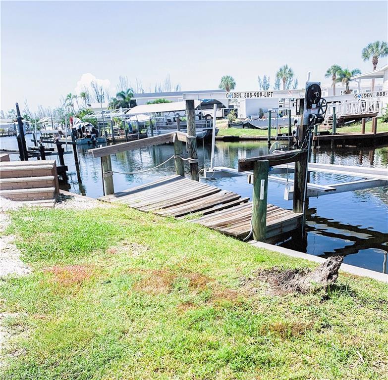 BAYSIDE ESTATES - Land