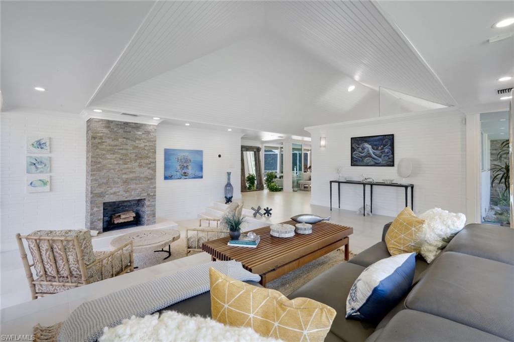 VALENCIA TERRACE - Residential