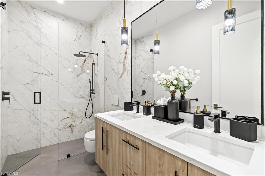 OAKES ESTATES - Residential