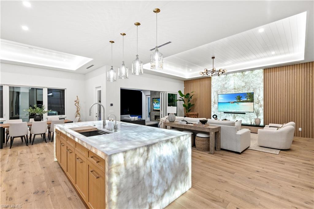 OAKES ESTATES - Residential