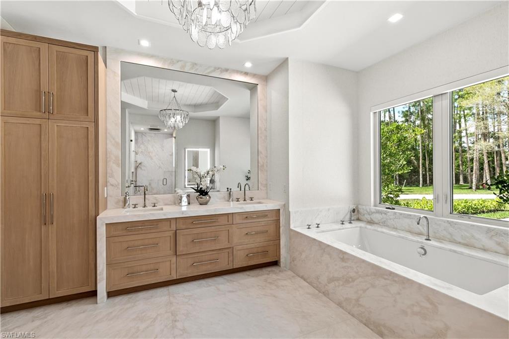 OAKES ESTATES - Residential