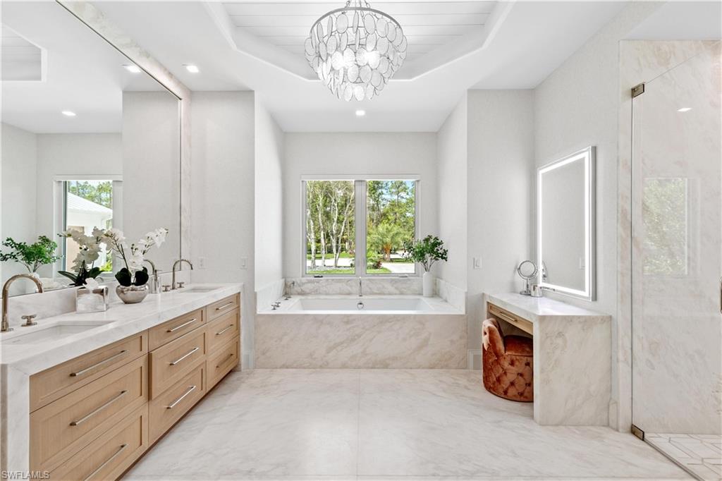 OAKES ESTATES - Residential