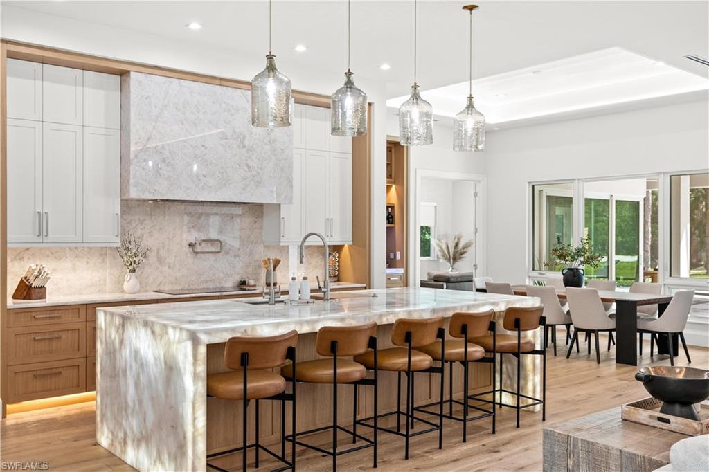 OAKES ESTATES - Residential