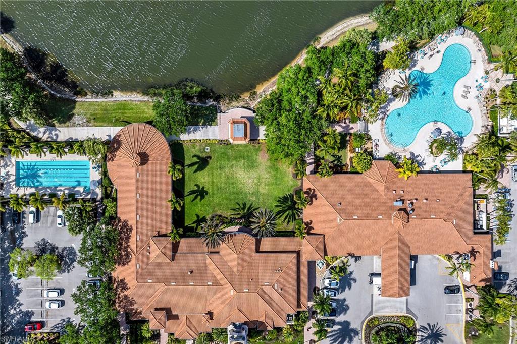 ISLAND WALK - Residential