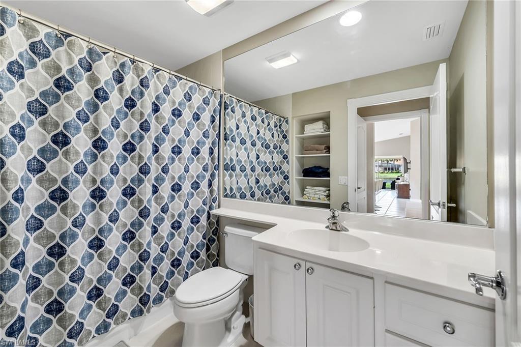 ISLAND WALK - Residential