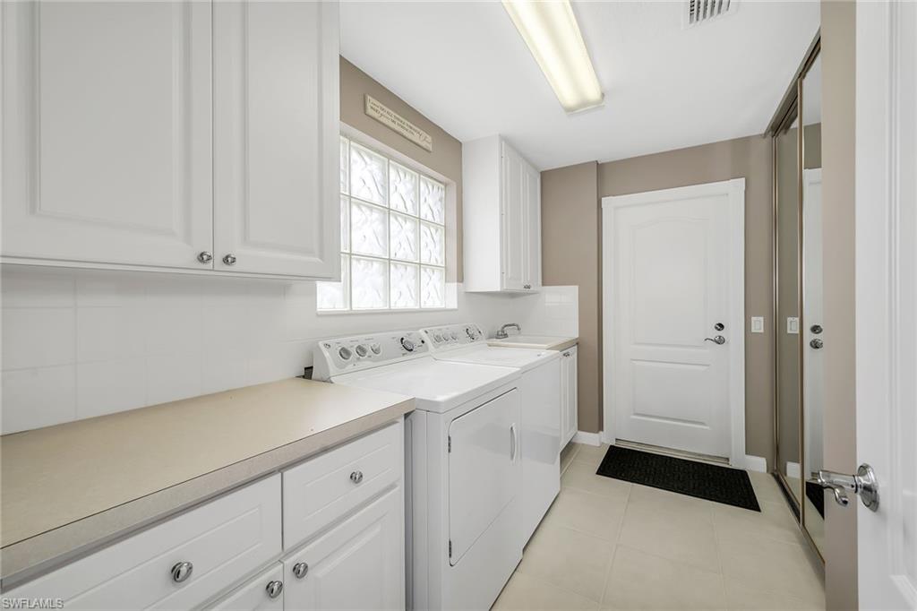 ISLAND WALK - Residential