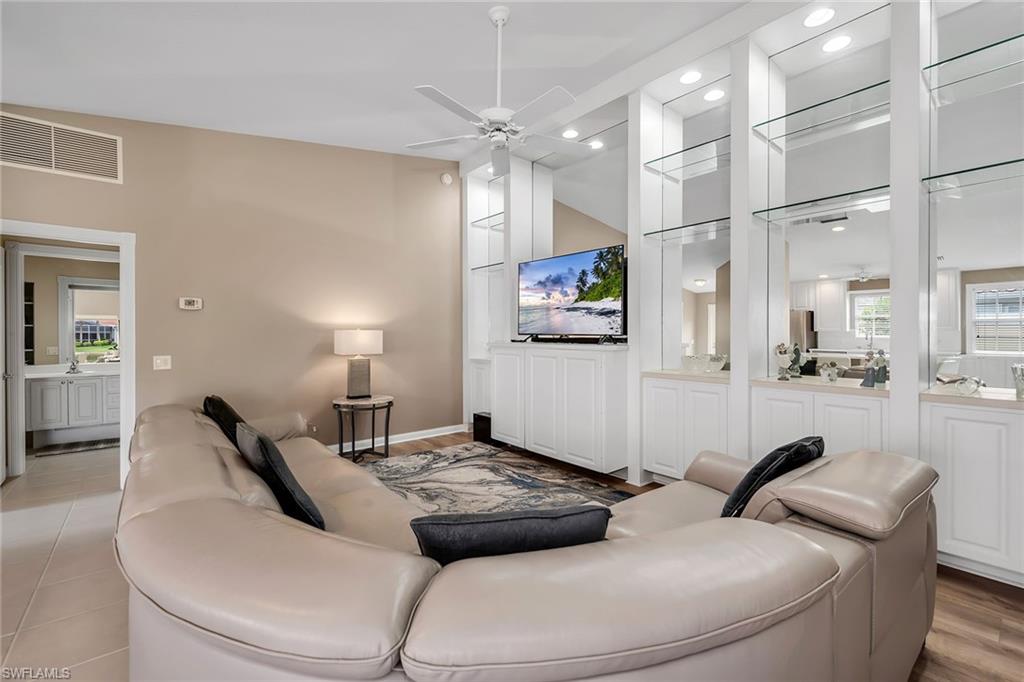 ISLAND WALK - Residential