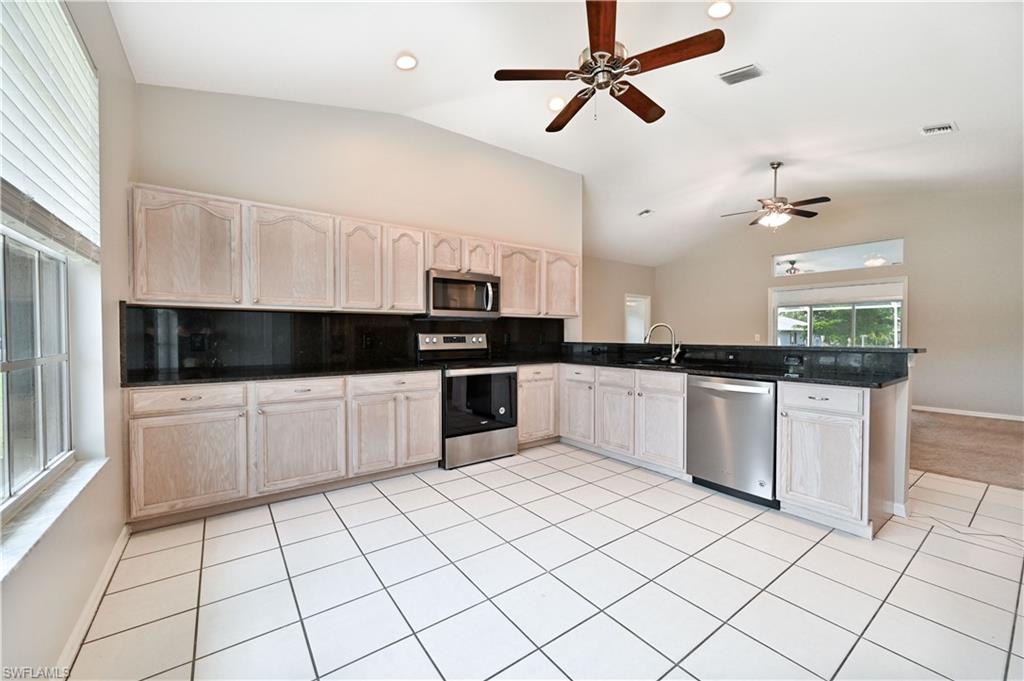 SAN CARLOS PARK - Residential