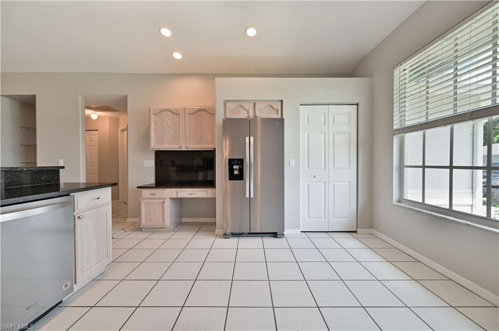 SAN CARLOS PARK - Residential