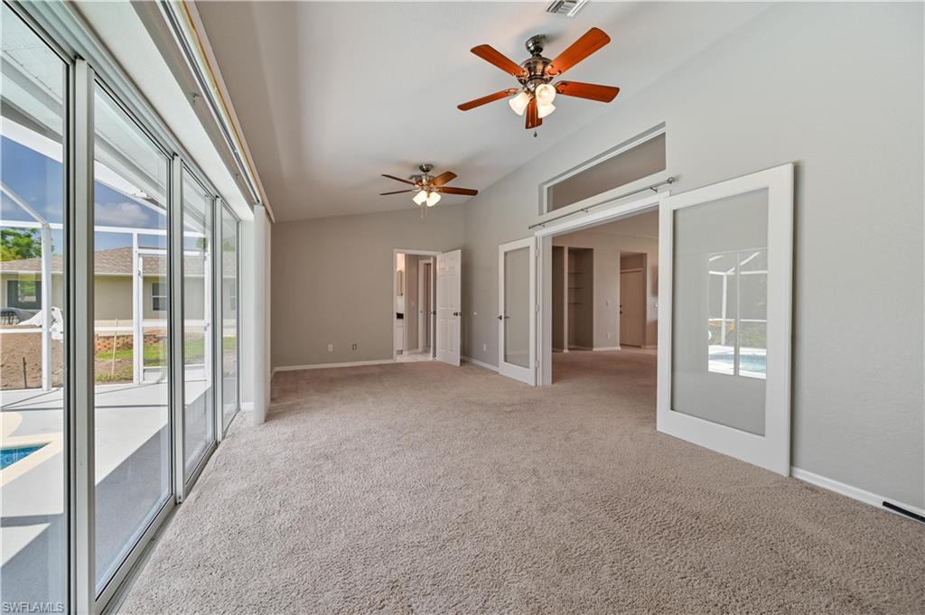 SAN CARLOS PARK - Residential