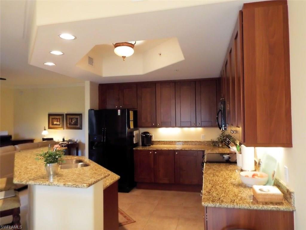 NAPLES BAY RESORT - Residential