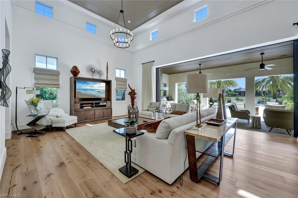 LUCARNO - Residential