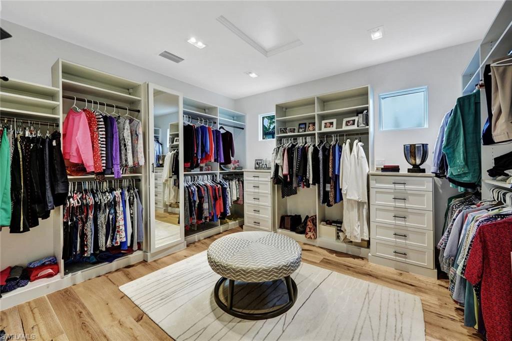 LUCARNO - Residential