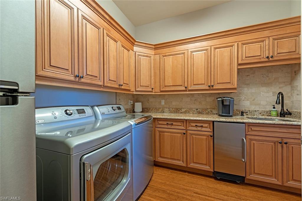 ROYAL HARBOR - Residential