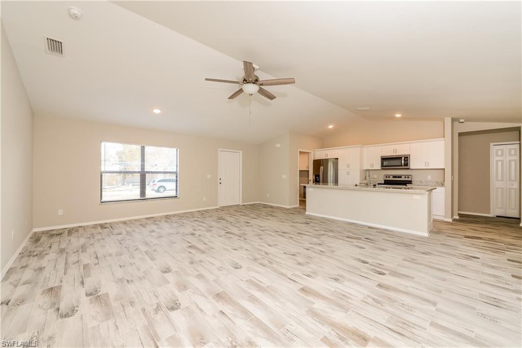 SAN CARLOS PARK - Residential