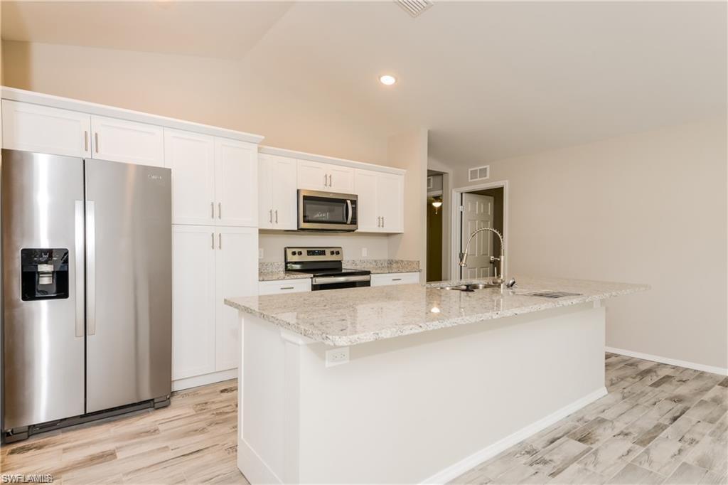 SAN CARLOS PARK - Residential