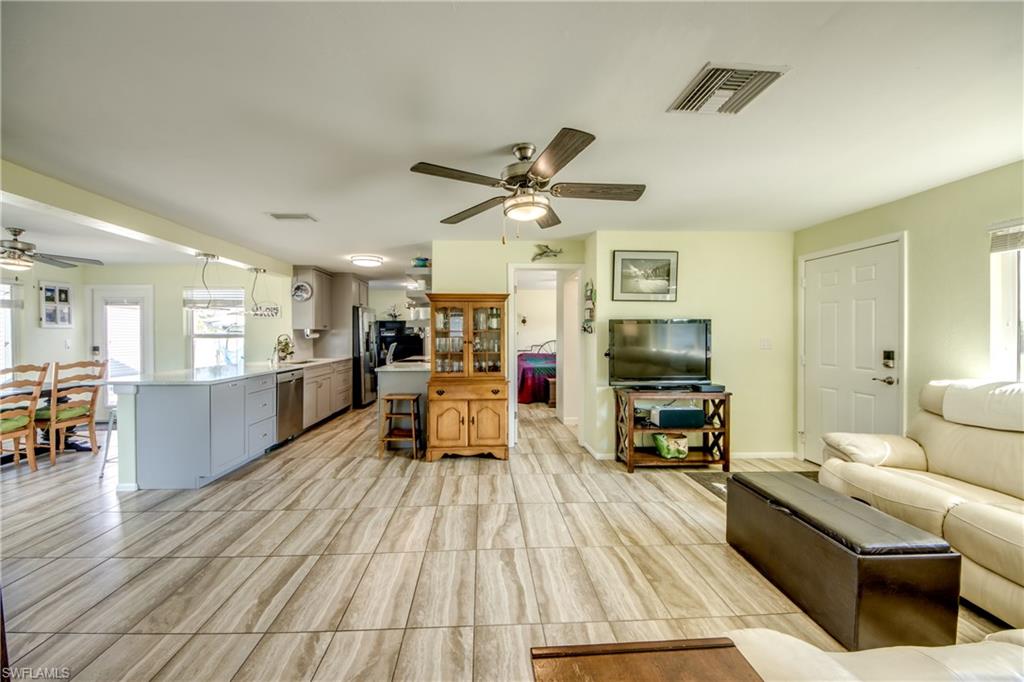 CHARLOTTE SHORES - Residential