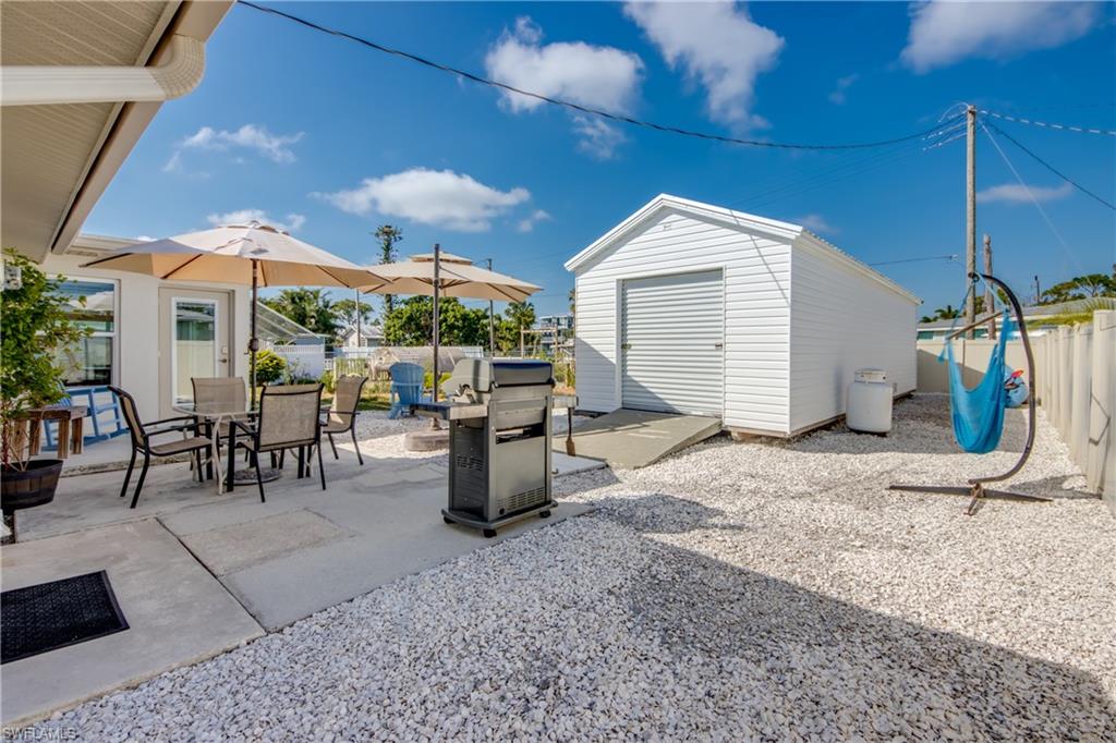 CHARLOTTE SHORES - Residential