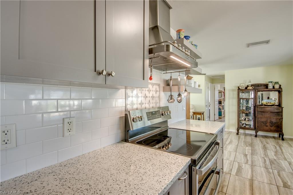 CHARLOTTE SHORES - Residential