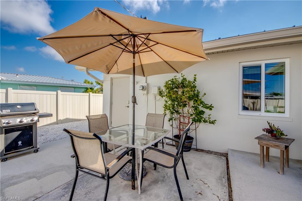 CHARLOTTE SHORES - Residential