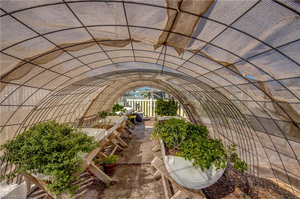 CHARLOTTE SHORES - Residential