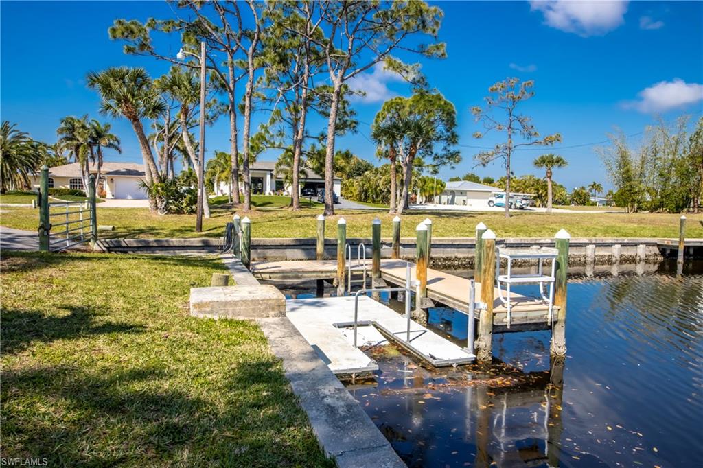 CHARLOTTE SHORES - Residential