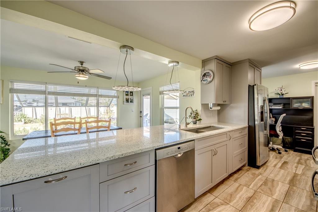 CHARLOTTE SHORES - Residential