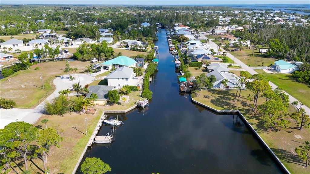 CHARLOTTE SHORES - Residential