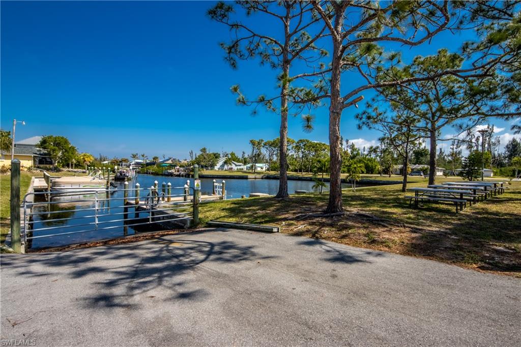 CHARLOTTE SHORES - Residential