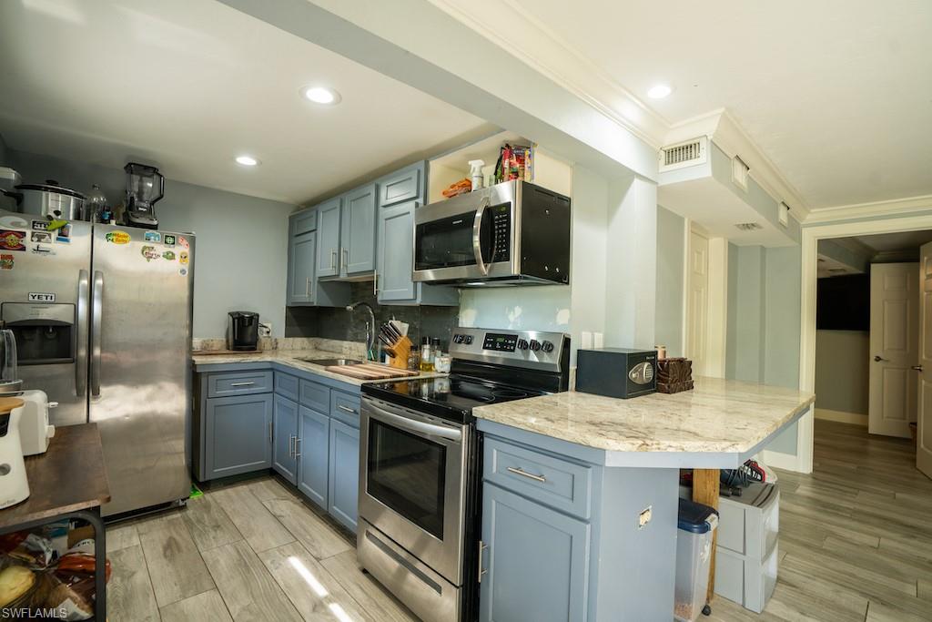 GOLDEN GATE ESTATES - Residential