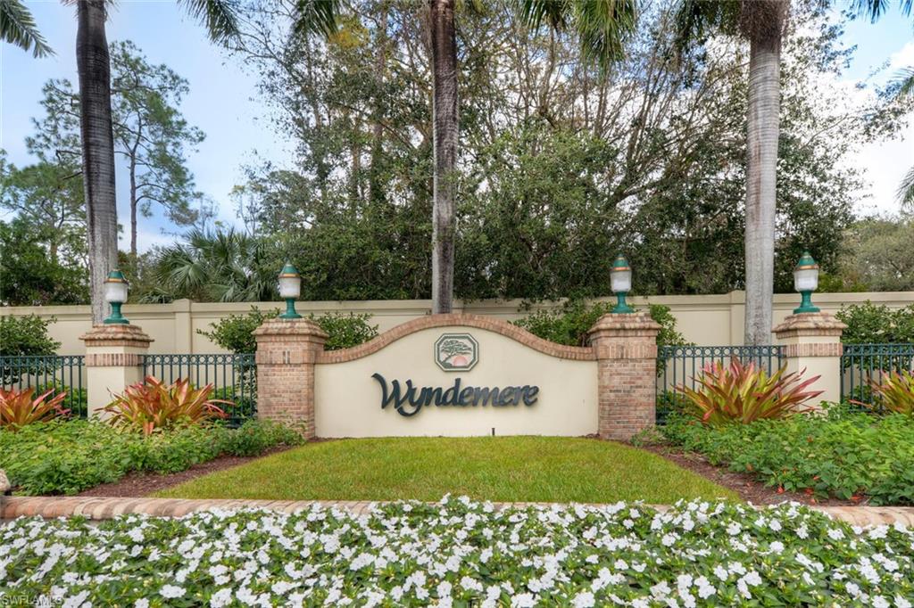 COURTSIDE COMMONS - Residential