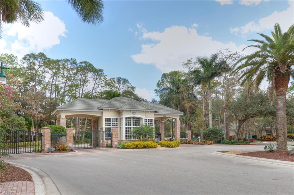 COURTSIDE COMMONS - Residential