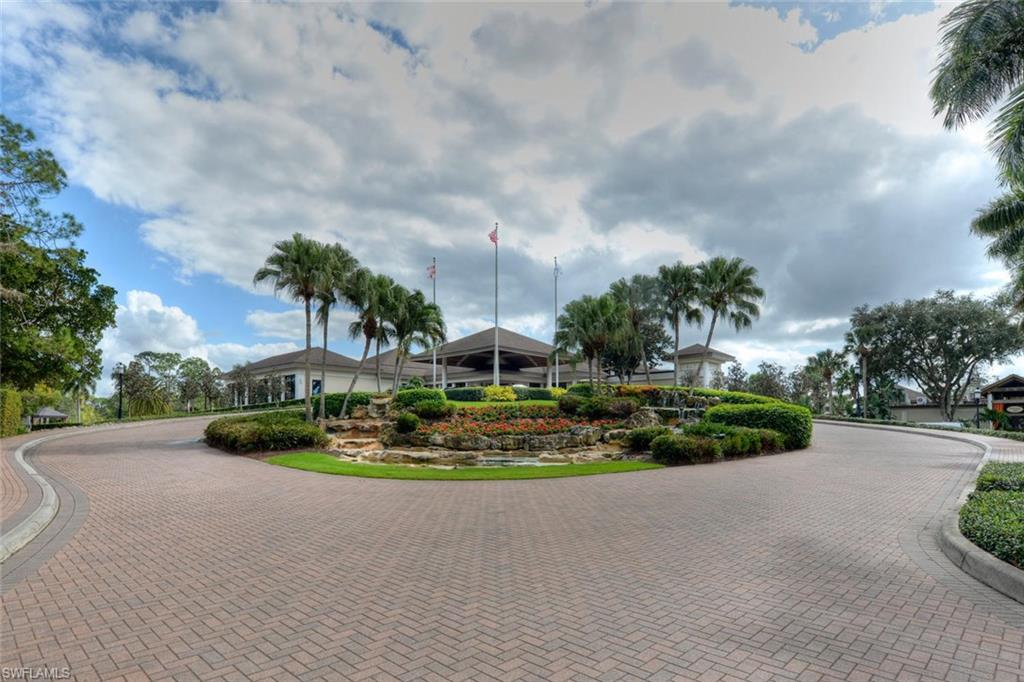 COURTSIDE COMMONS - Residential