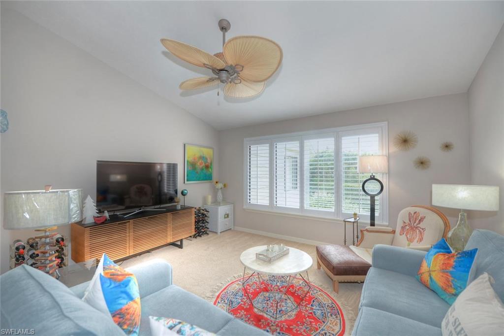 COURTSIDE COMMONS - Residential