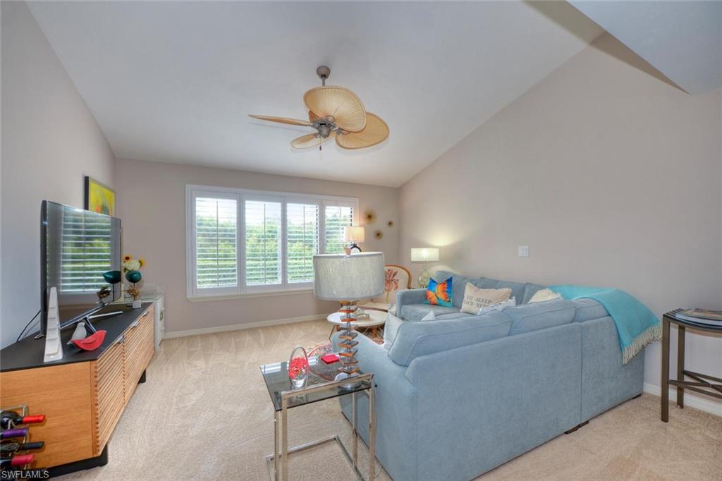 COURTSIDE COMMONS - Residential