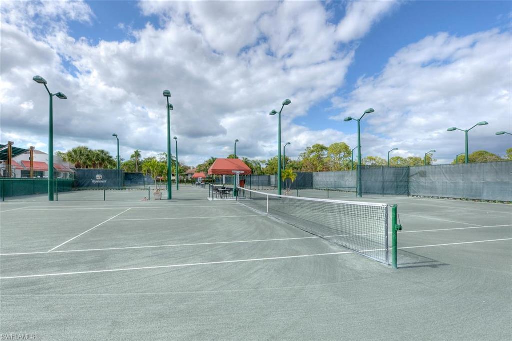 COURTSIDE COMMONS - Residential