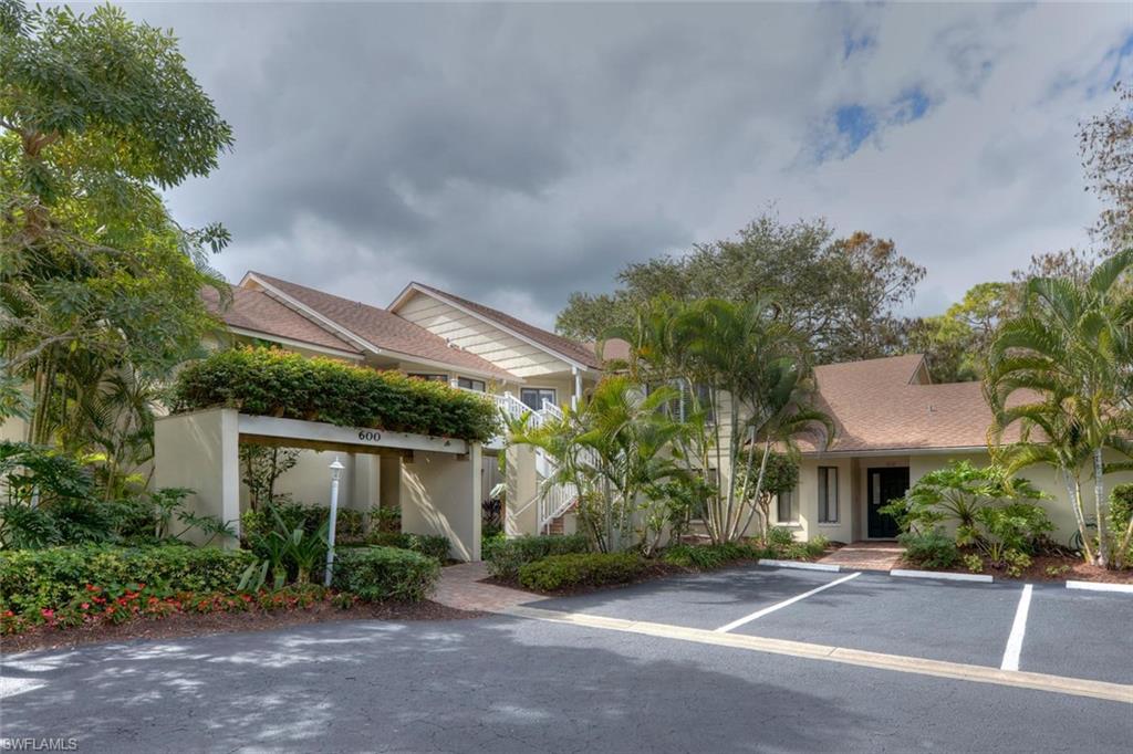 COURTSIDE COMMONS - Residential