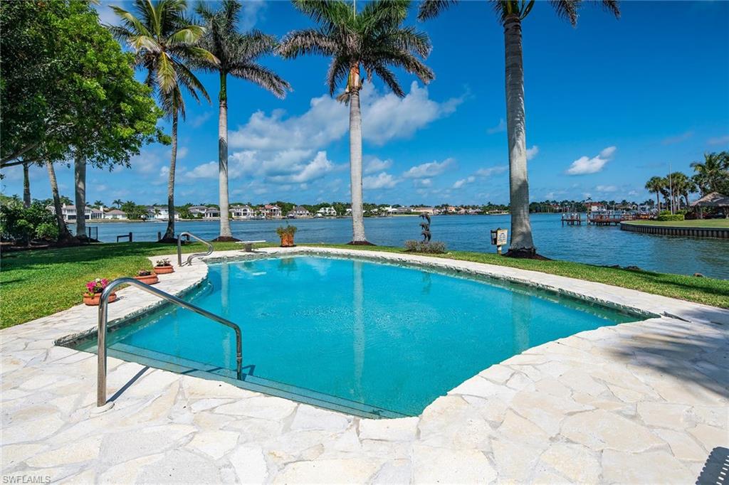 ROYAL HARBOR - Residential