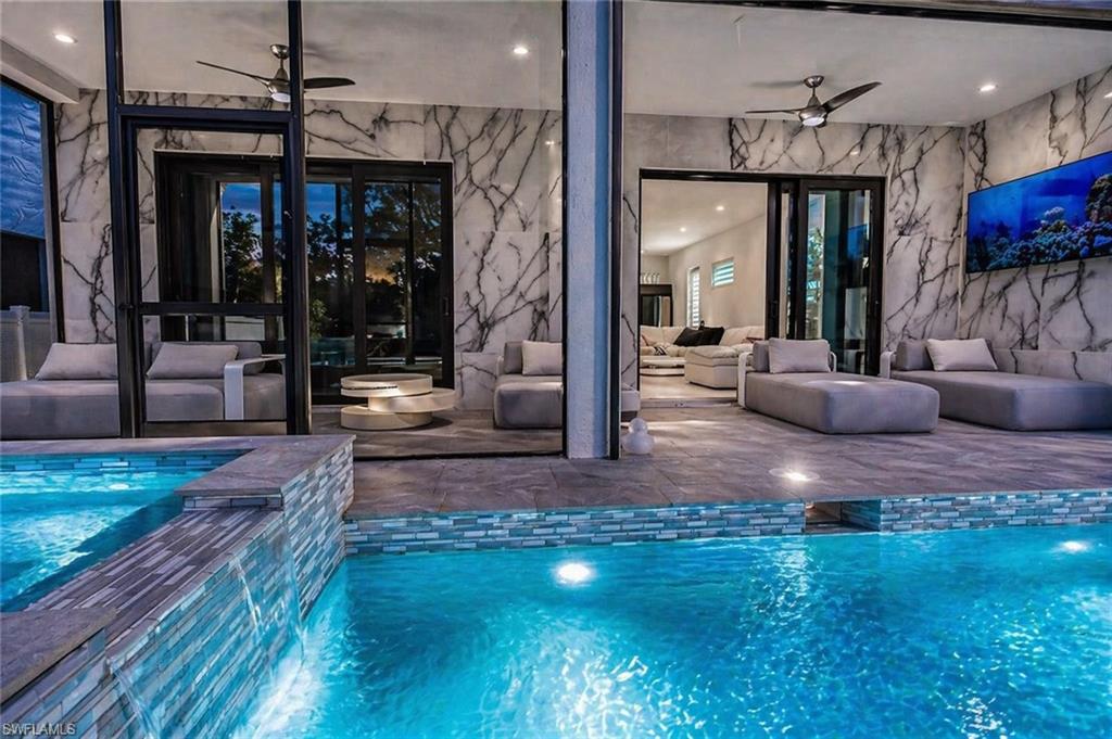 LAKE KELLY - Residential