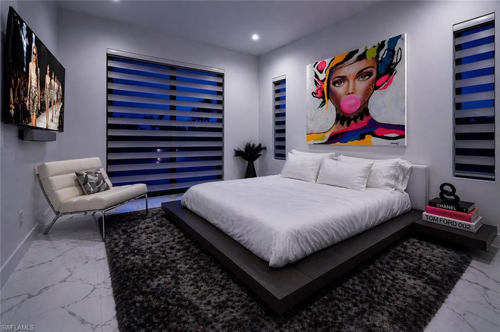 LAKE KELLY - Residential