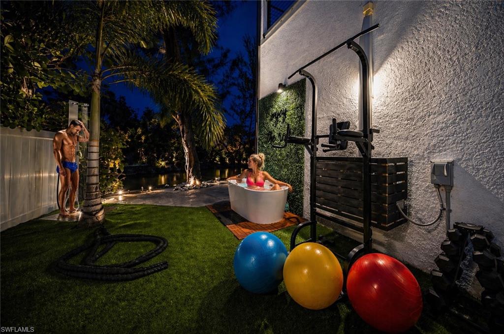 LAKE KELLY - Residential