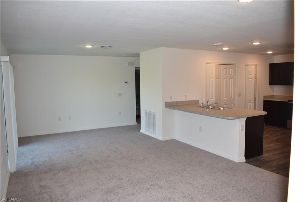 NORTH PORT - Residential Lease